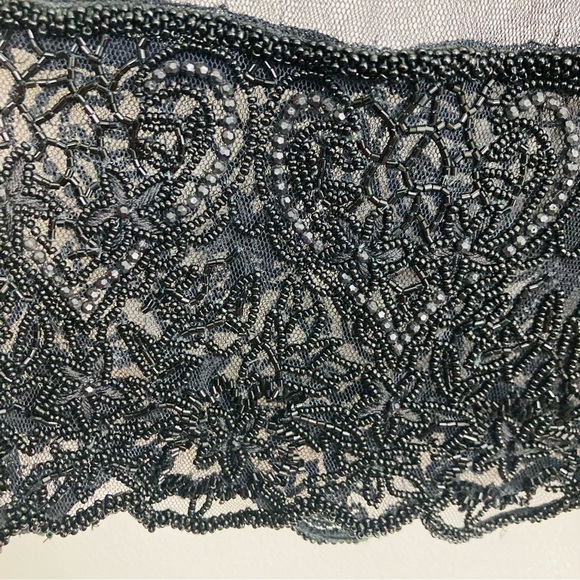 Naeem Khan’s vintage 90s Riazee Boutique floral beaded black cocktail dress. 4 - Picture 9 of 11